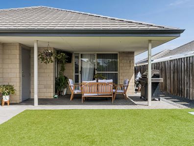 4 Cadogan Outlook, Ellenbrook WA 6069
