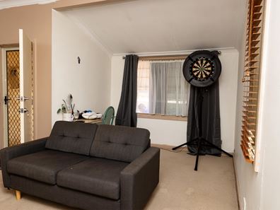 13 Morton Street, Merredin WA 6415