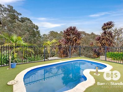 5 Waddingham Retreat, Roelands WA 6226