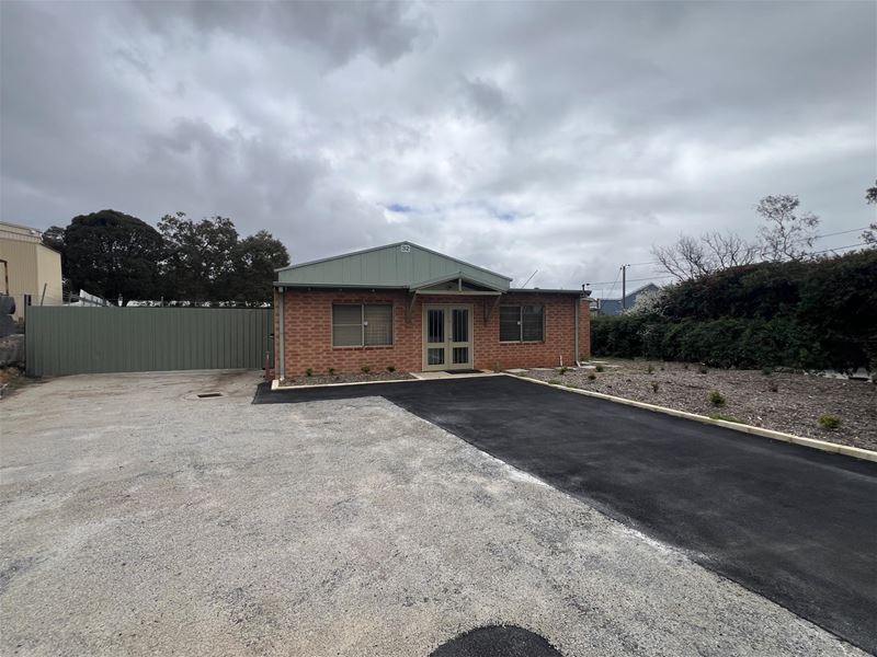 32 Wandeara Crescent, Mundaring WA 6073