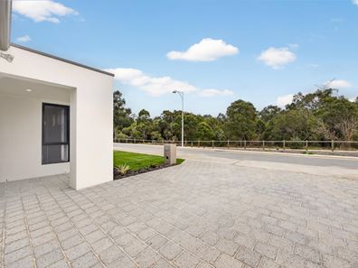 41 Chamaeleon Road, Bennett Springs WA 6063