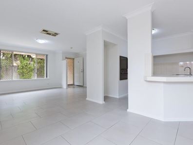 3/2 Forbes Road, Applecross WA 6153