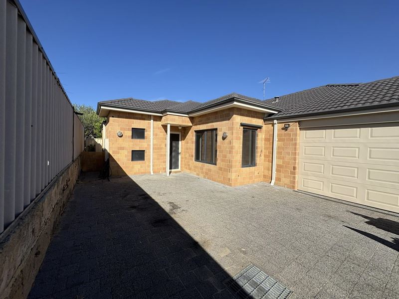 B/10 Lever Place, Willagee WA 6156