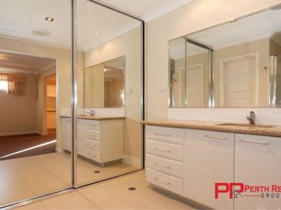 Room 2/22B Haig Street, Tuart Hill WA 6060