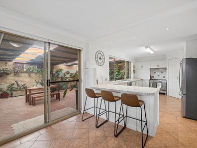 51 Robertson Road, Ledge Point WA 6043