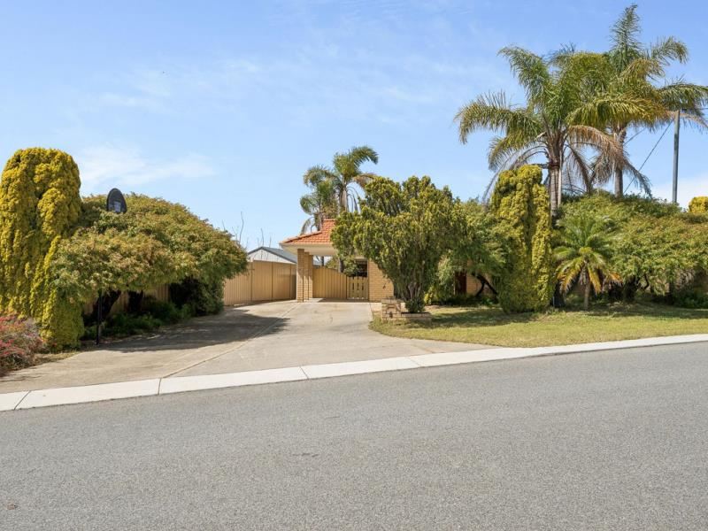 5 Milton Court, Beldon WA 6027