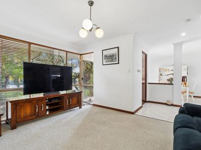 5 Milton Court, Beldon WA 6027