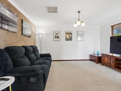 5 Milton Court, Beldon WA 6027