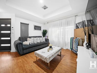 15 Kalyeeda Terrace, Ellenbrook WA 6069