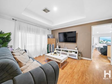 15 Kalyeeda Terrace, Ellenbrook WA 6069