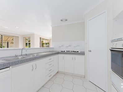 13 Portcullis Drive, Willetton WA 6155