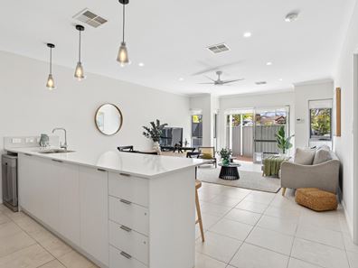 18D Halgania Way, Duncraig WA 6023