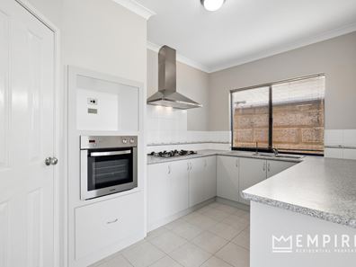 32 Gumina Place, Lake Coogee WA 6166