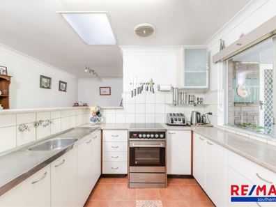 39 Delbridge Drive, Kenwick WA 6107