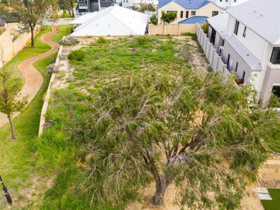 16 Seaview Place, Wannanup WA 6210