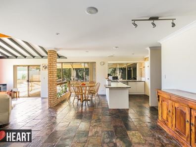 4 Cobble Court, Bibra Lake WA 6163