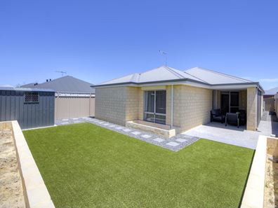 4 Quince Way, Forrestfield WA 6058