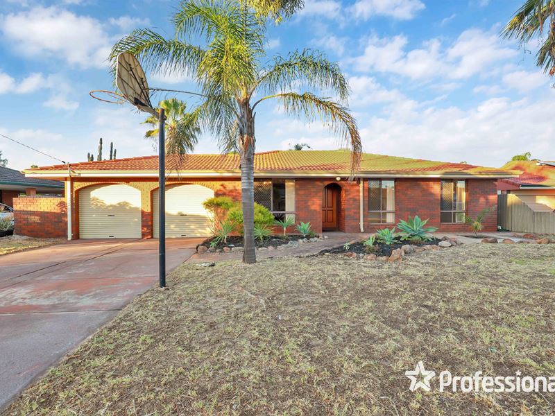 12 Sanderling Drive, Thornlie WA 6108