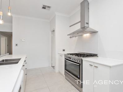 8 Malia Ramble, Alkimos WA 6038