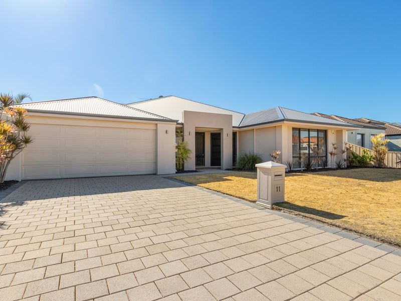 11 McCabe Parade, Canning Vale WA 6155