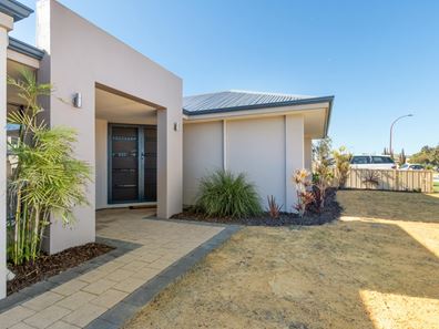 11 McCabe Parade, Canning Vale WA 6155