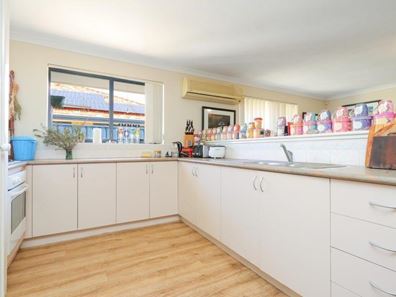 97 Bayside Boulevard, Port Kennedy WA 6172