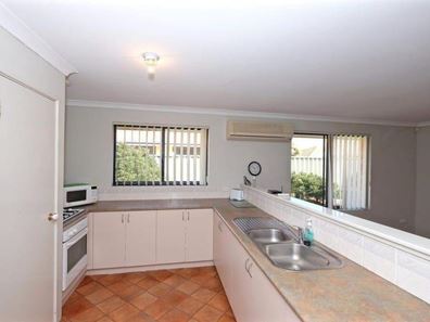 97 Bayside Boulevard, Port Kennedy WA 6172
