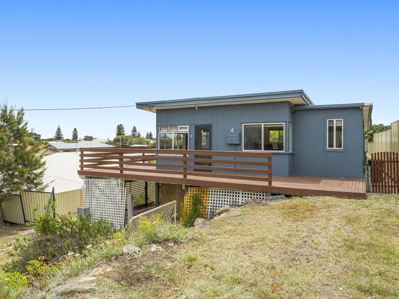 4 Lotus Street, Madora Bay