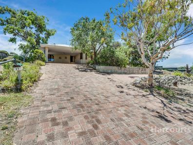 17 Murray Crescent, Halls Head WA 6210