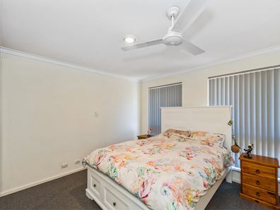 13 Nethercott St, Huntingdale WA 6110