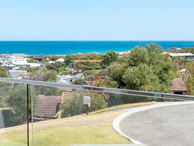 4/6 Nautilus Place, Scarborough WA 6019