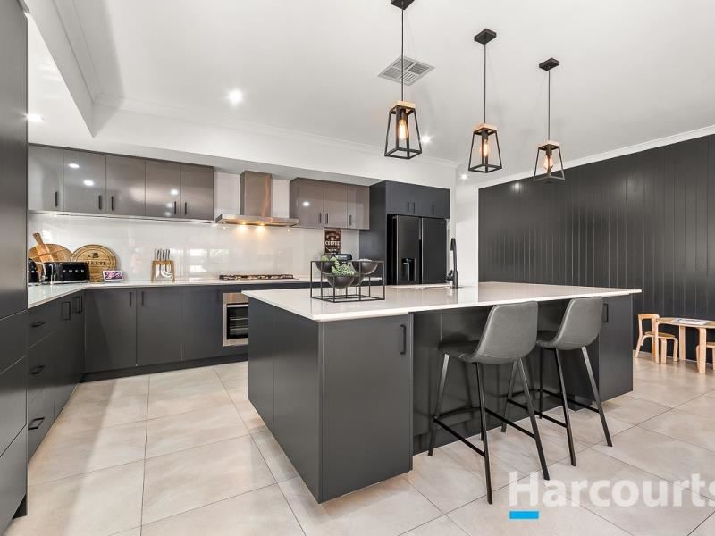 22 Midsummer Avenue, Jindalee