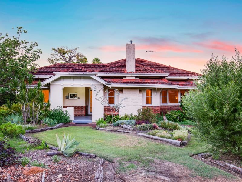 32 Orrel Avenue, Floreat