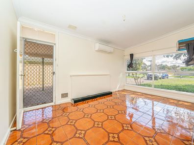 56 Angelo Street, Armadale WA 6112