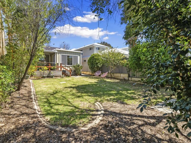 11 Bay Road, Claremont