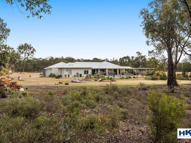 136 Turtledove Drive, Lower Chittering