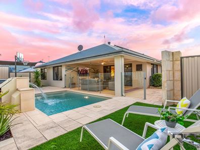 4 Weymouth Road, Aubin Grove WA 6164