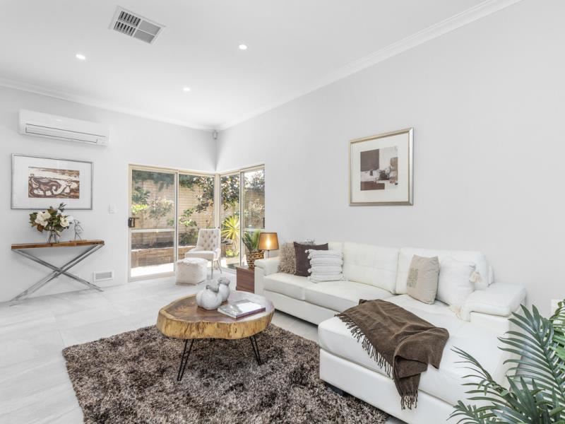 10 Churchlands Avenue, Churchlands