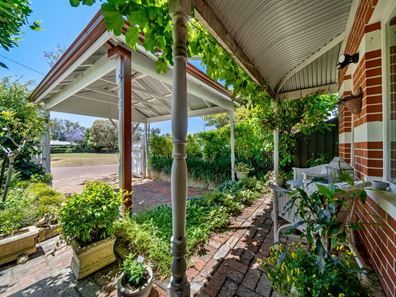 9A Johnson Avenue, Guildford WA 6055