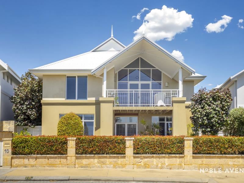 10 Azzuro Crescent, Hillarys WA 6025