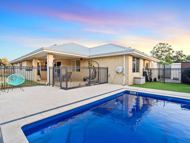 24 Lawrence Way, Byford