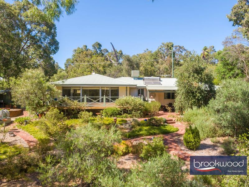 2 Gooray Street, Glen Forrest