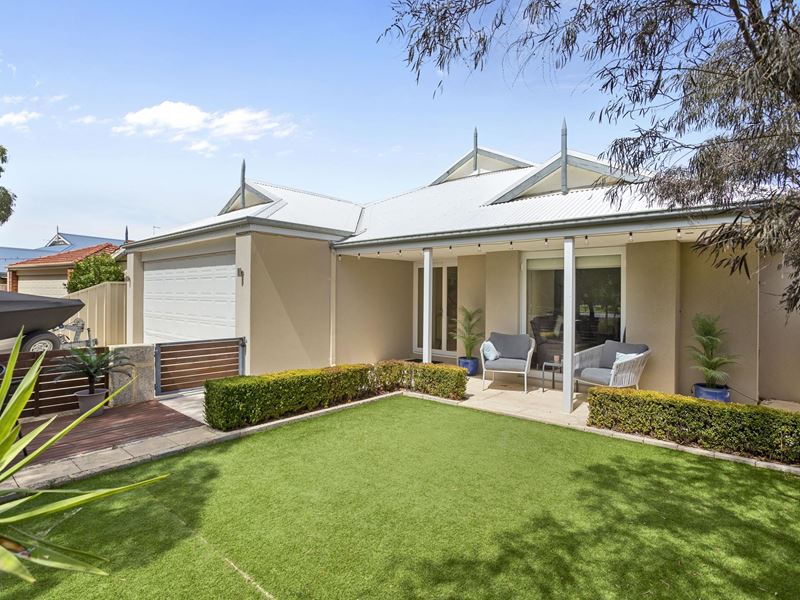 48 Litchfield Crescent, Carramar