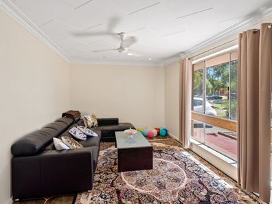 25 Newenden Street, Maddington WA 6109