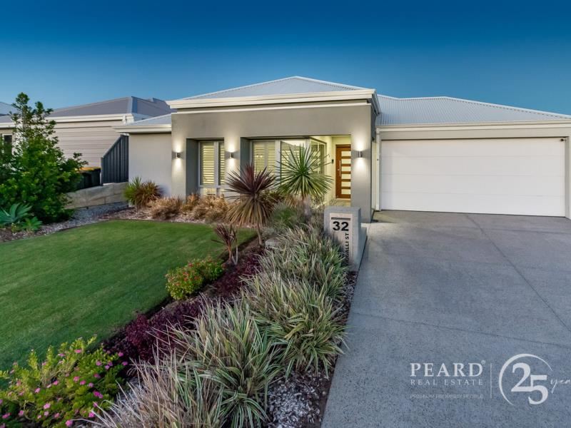 32 Goodalli Street, Jindalee WA 6036