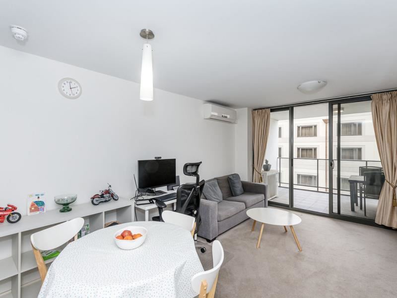165/143 Adelaide Terrace, East Perth