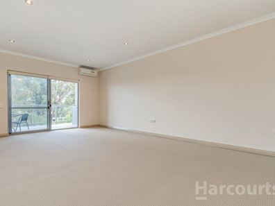 14/88 Lakeside Drive, Joondalup WA 6027