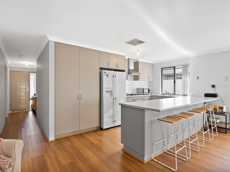 10/23 Bampton Way, Warnbro