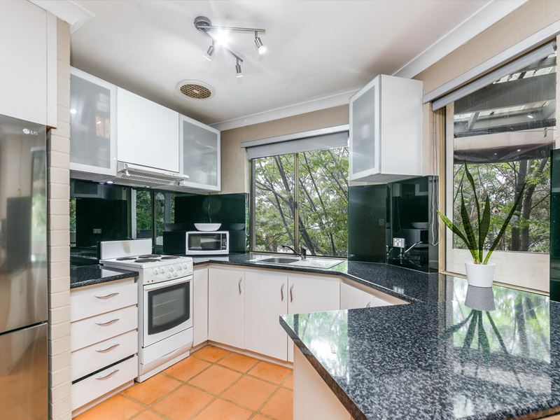 11/151 Hubert Street, East Victoria Park