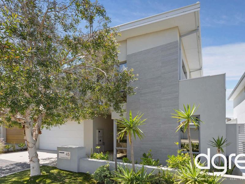 45 Breaksea Drive, North Coogee WA 6163